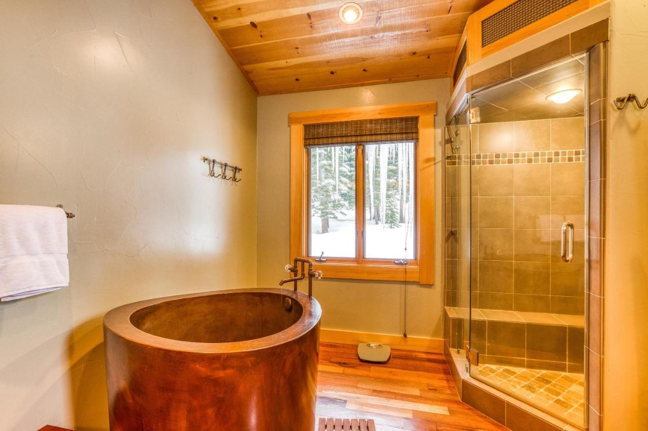 Bear Meadows Lodge - Hot Tub - Tahoe Donner Home Траки Экстерьер фото
